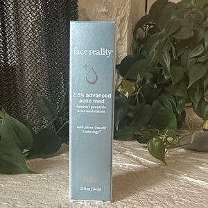 2.5% Advanced Acne Med - Brand New in Box